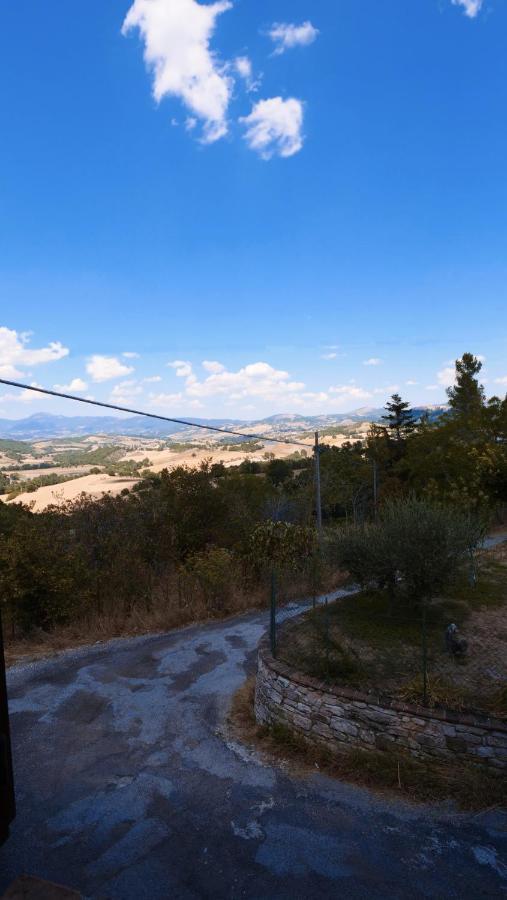 Borgo De' Varano By Hotel I Duchi กาเมริโน ภายนอก รูปภาพ